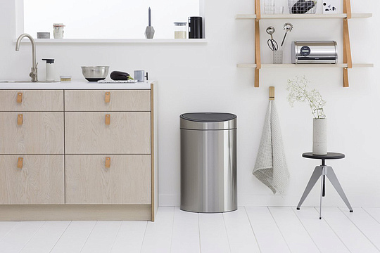 Brabantia Touch Bin New Мусорное ведро нажимн., нержавеющая сталь на 40л, цвет: стальной матовый 114809