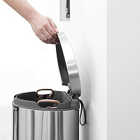 Brabantia FlatBack Мусорное ведро с педалью, нержавеющая сталь на 40л, цвет: стальной матовый FPP 482021
