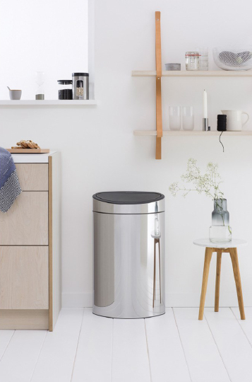 Brabantia NewIcon Мусорное ведро с педалью, нержавеющая сталь на 40л, цвет: стальной полированный 112881