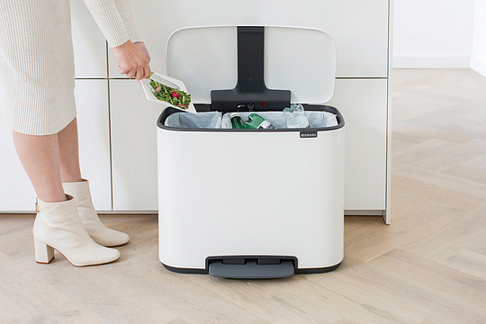 Brabantia Pedal Bin Bo Мусорное ведро с педалью, нержавеющая сталь на 34л, цвет: белый 121142