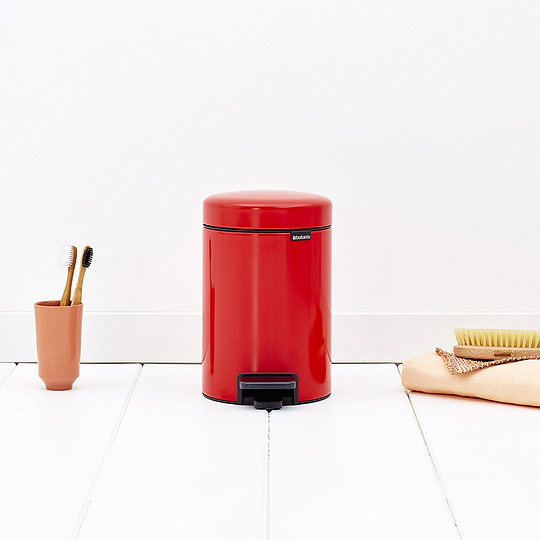 Brabantia NewIcon Мусорное ведро с педалью, нержавеющая сталь на 3л, цвет: пламенно-красный 112140