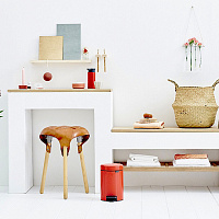 Brabantia NewIcon Мусорное ведро с педалью, нержавеющая сталь на 3л, цвет: пламенно-красный 112140