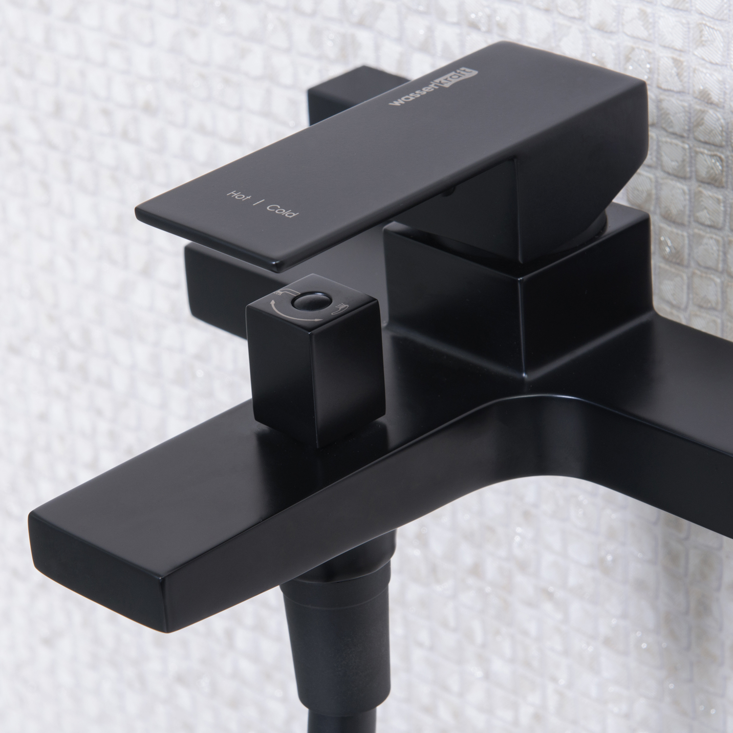 Wasserkraft Abens 2000 Смеситель для ванны с ручным душем и держателем, цвет: черный Soft-touch 2001