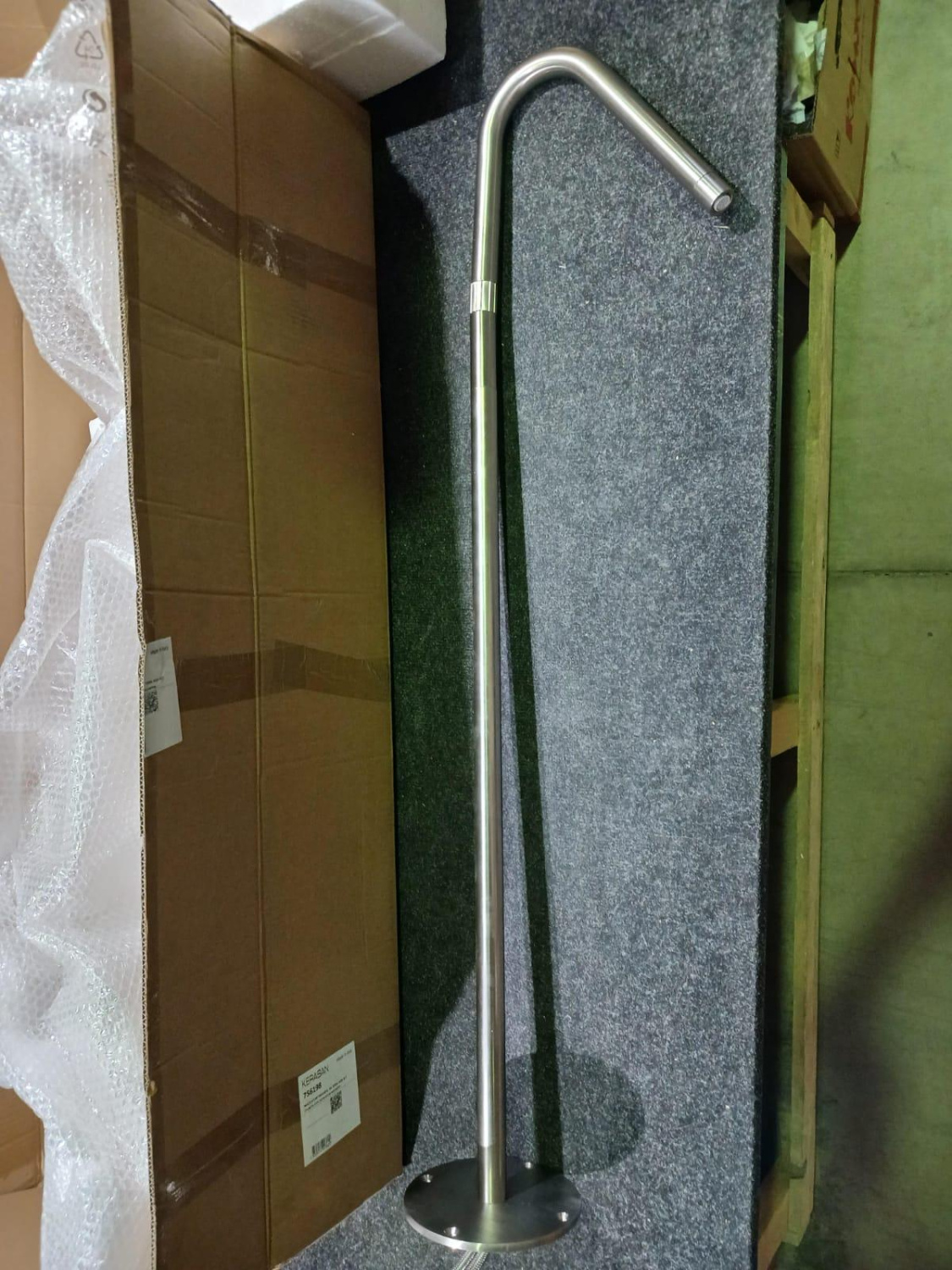 Kerasan Смеситель для раковины, напольный, с прогрессивным картриджем, цвет: нерж. сталь сатин. 756198 NEW